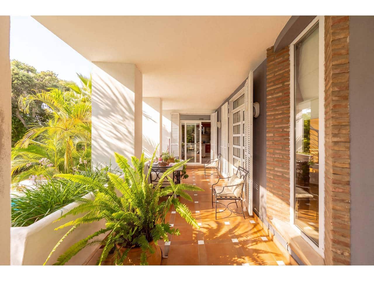 5 bedroom Villa for sale in Sotogrande with pool garage - € 2,475,000 (Ref: 10164067)