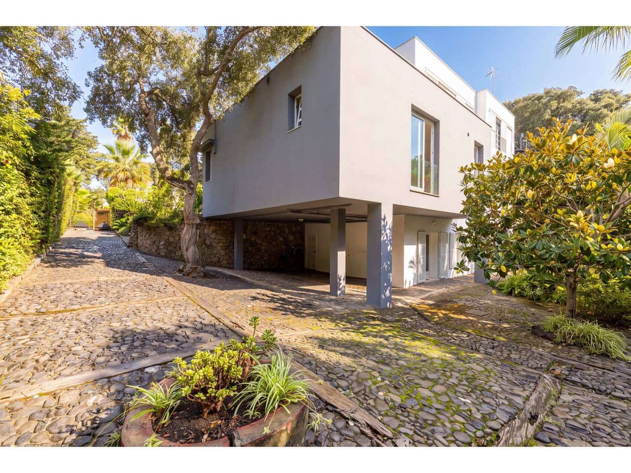 5 bedroom Villa for sale in Sotogrande with pool garage - € 2,475,000 (Ref: 10164067)