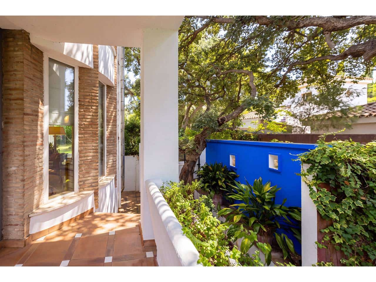 5 bedroom Villa for sale in Sotogrande with pool garage - € 2,475,000 (Ref: 10164067)