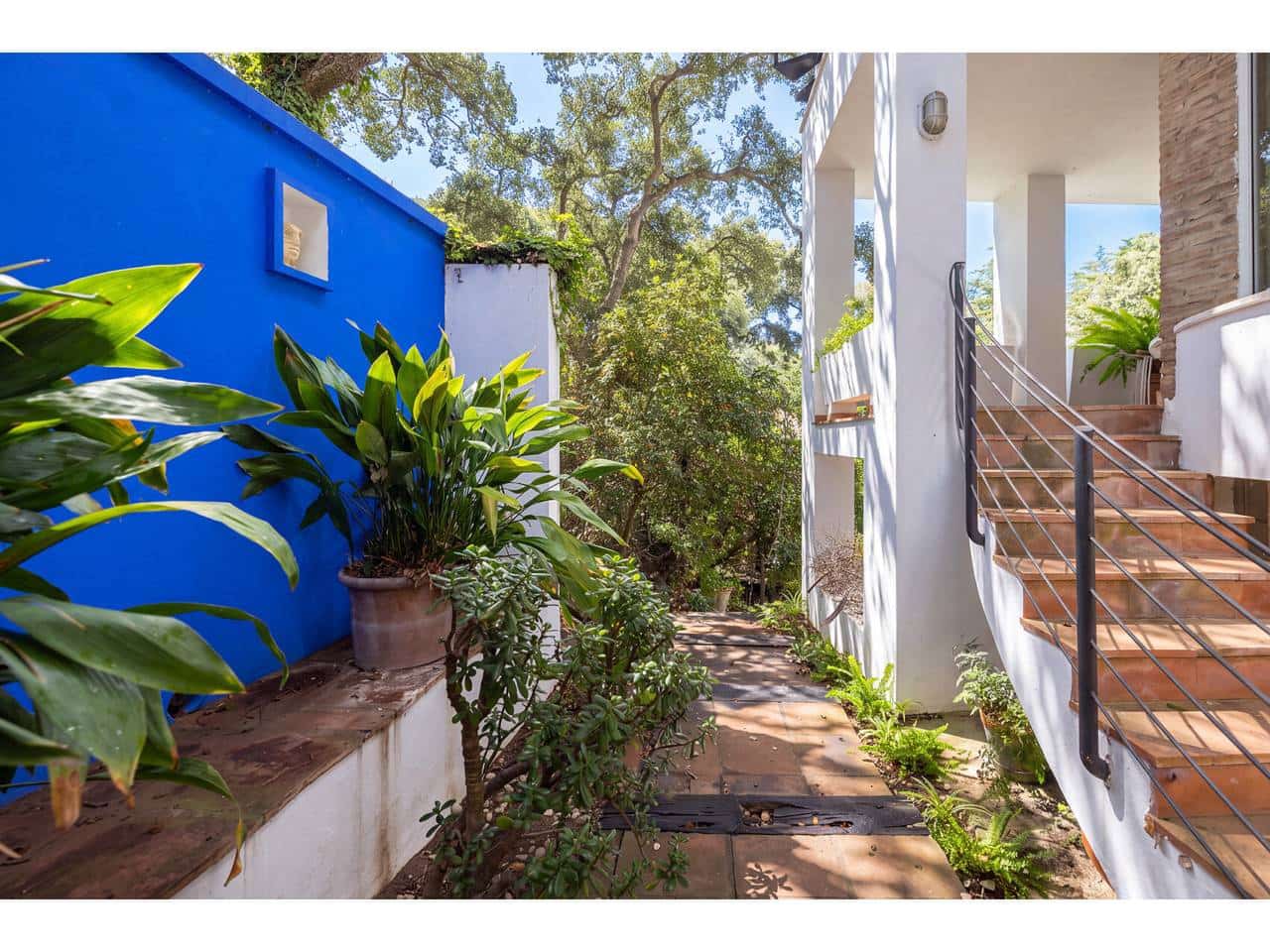 5 bedroom Villa for sale in Sotogrande with pool garage - € 2,475,000 (Ref: 10164067)