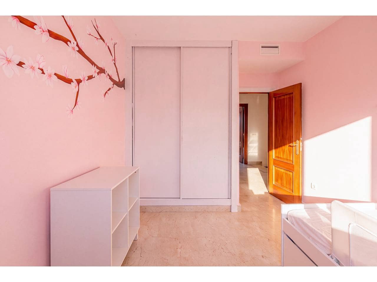 4 bedroom Townhouse for sale in Manilva with pool garage - € 575,000 (Ref: 10170409)