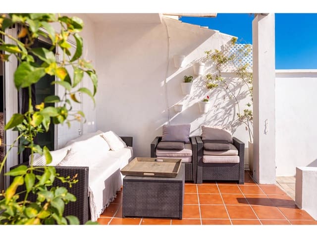 Casa de 4 habitaciones en Manilva en venta con piscina garaje - 575.000 € (Ref: 10170409)