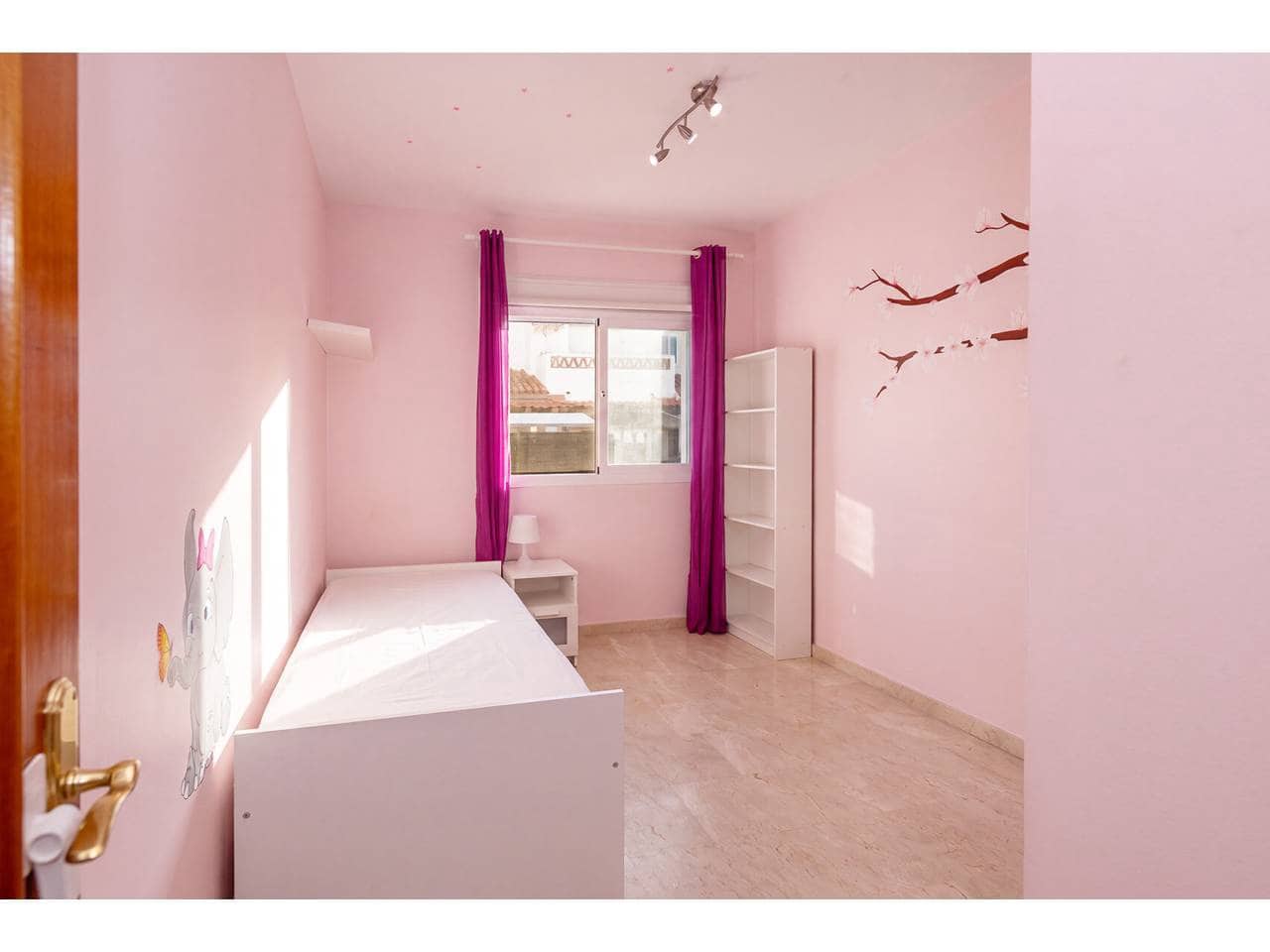 4 bedroom Townhouse for sale in Manilva with pool garage - € 575,000 (Ref: 10170409)