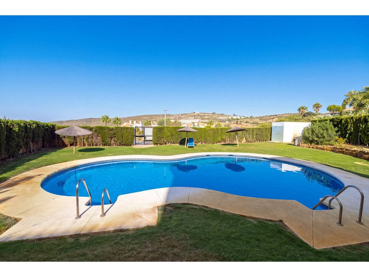 4 bedroom Townhouse for sale in Manilva with pool garage - € 575,000 (Ref: 10170409)