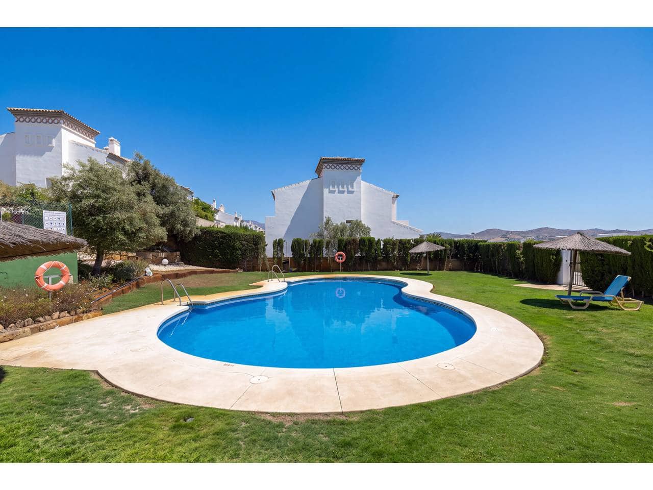 4 bedroom Townhouse for sale in Manilva with pool garage - € 575,000 (Ref: 10170409)