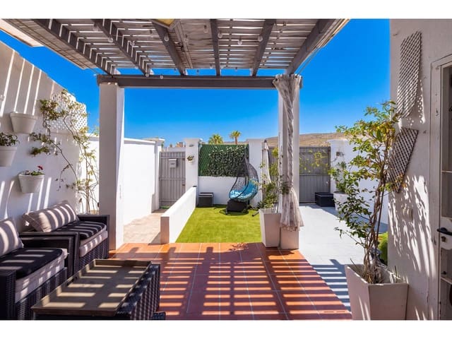 Casa de 4 habitaciones en Manilva en venta con piscina garaje - 575.000 € (Ref: 10170409)