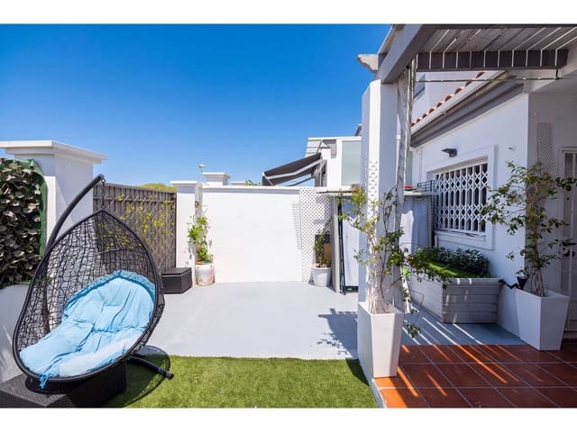 Casa de 4 habitaciones en Manilva en venta con piscina garaje - 575.000 € (Ref: 10170409)