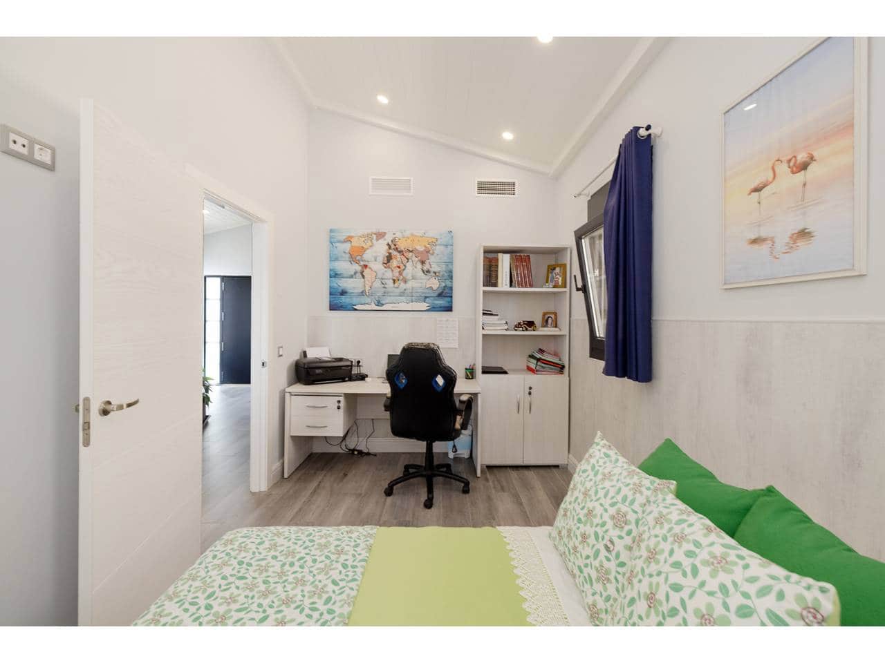 5 slaapkamer Villa te koop in Algeciras met zwembad garage - € 880.000 (Ref: 10182427)
