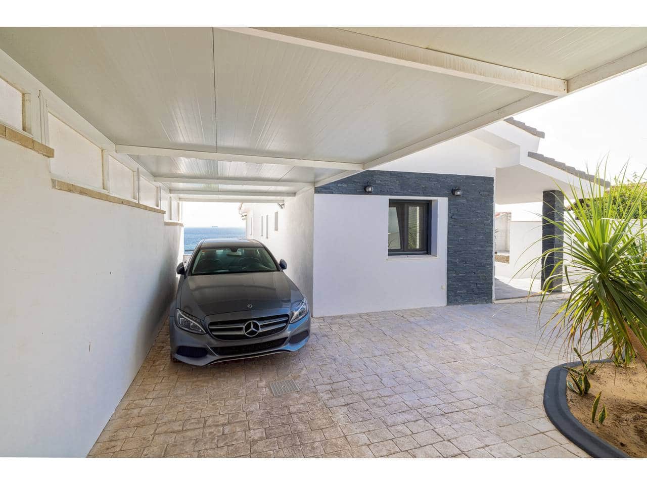 5 slaapkamer Villa te koop in Algeciras met zwembad garage - € 880.000 (Ref: 10182427)