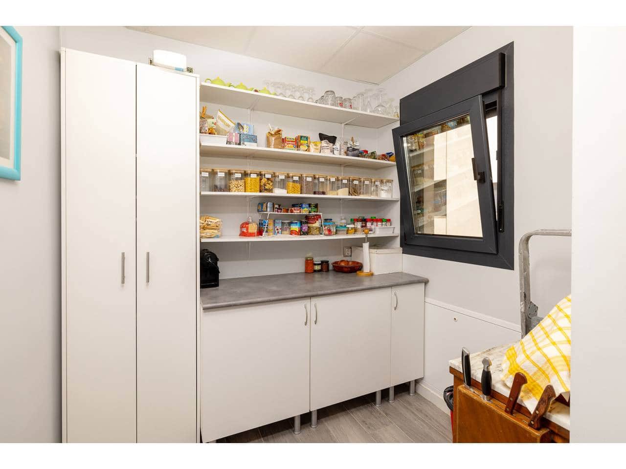 5 slaapkamer Villa te koop in Algeciras met zwembad garage - € 880.000 (Ref: 10182427)