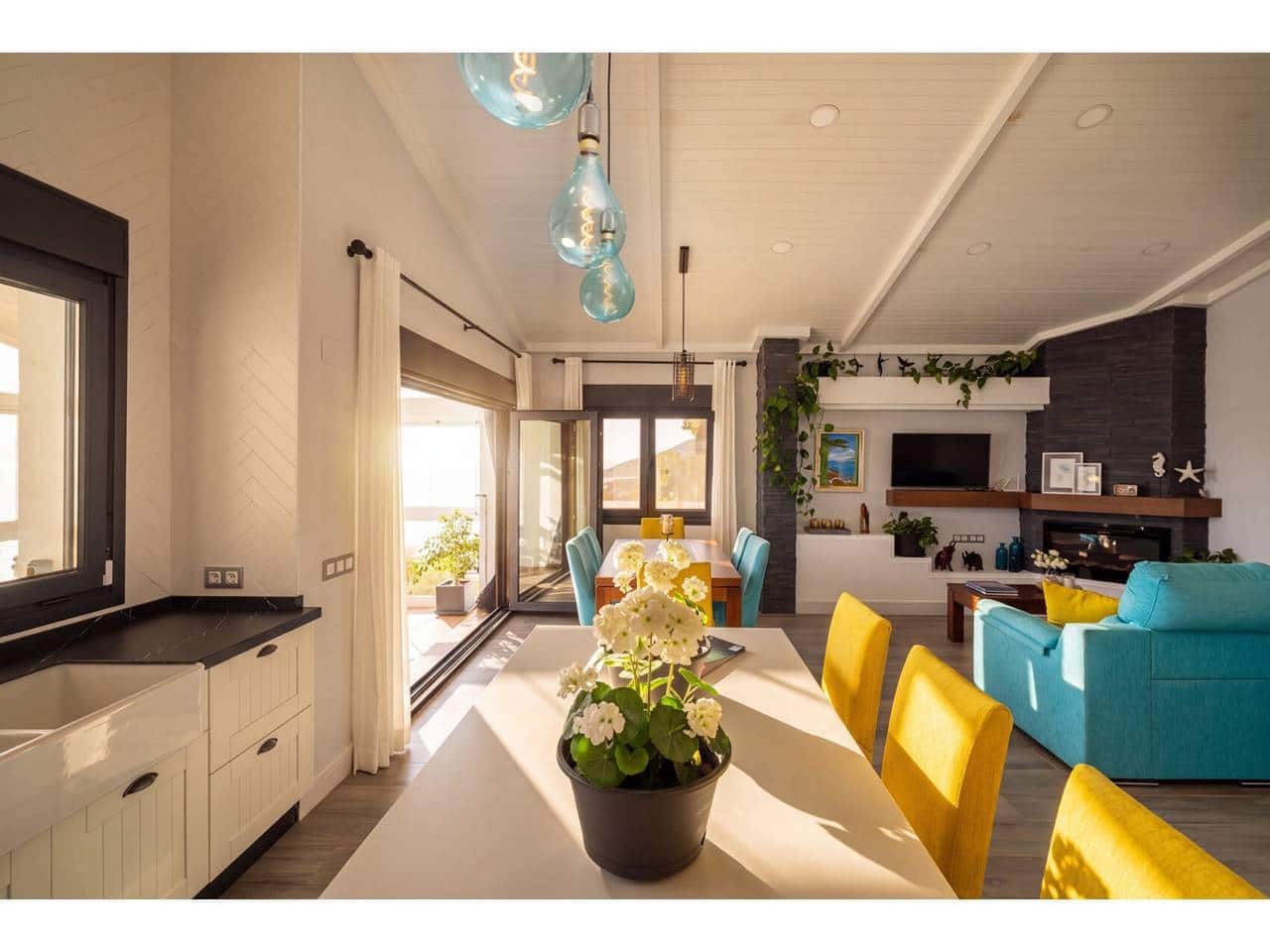 5 slaapkamer Villa te koop in Algeciras met zwembad garage - € 880.000 (Ref: 10182427)