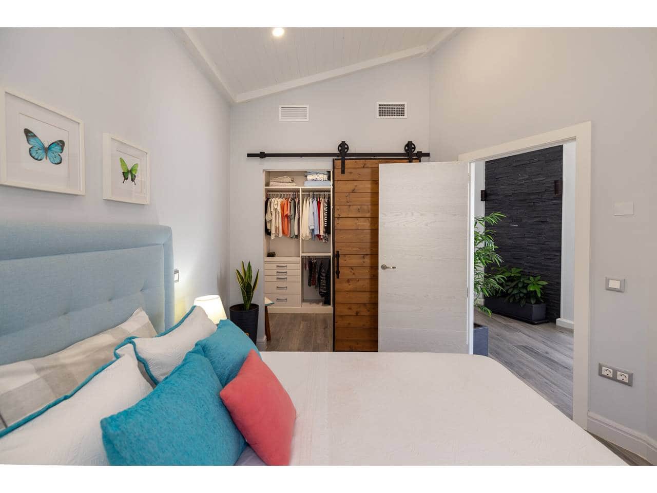 5 slaapkamer Villa te koop in Algeciras met zwembad garage - € 880.000 (Ref: 10182427)