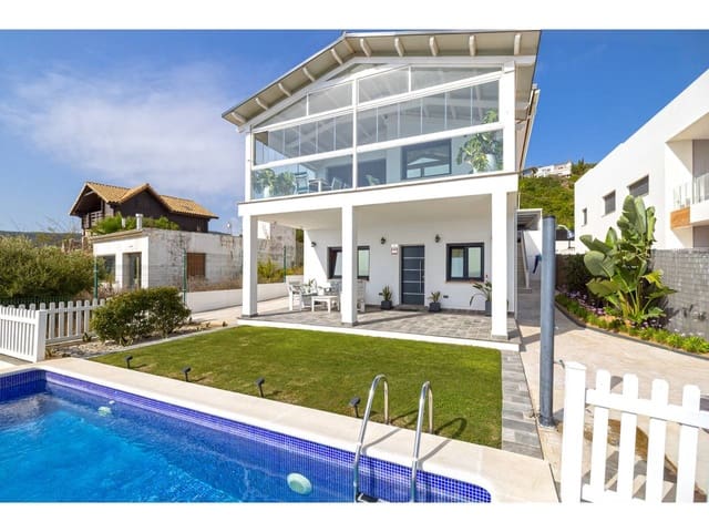 5 slaapkamer Villa te koop in Algeciras met zwembad garage - € 880.000 (Ref: 10182427)