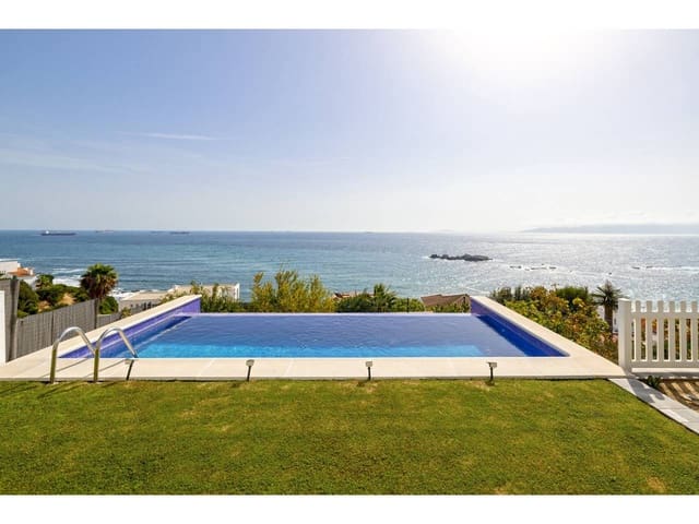 5 slaapkamer Villa te koop in Algeciras met zwembad garage - € 880.000 (Ref: 10182427)