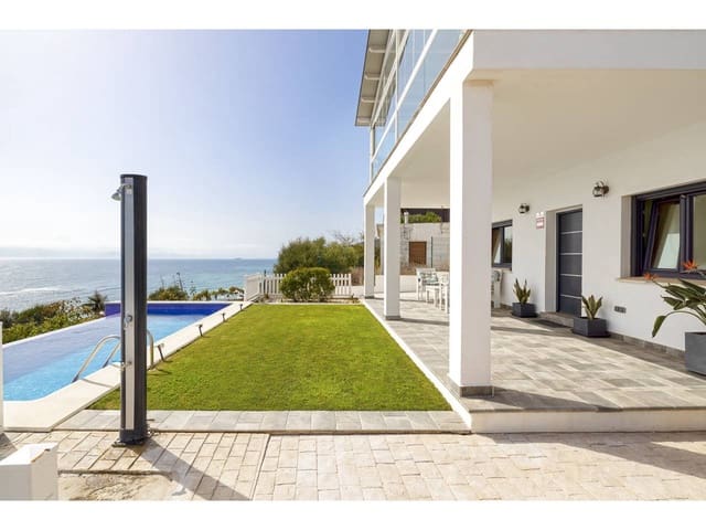 5 slaapkamer Villa te koop in Algeciras met zwembad garage - € 880.000 (Ref: 10182427)