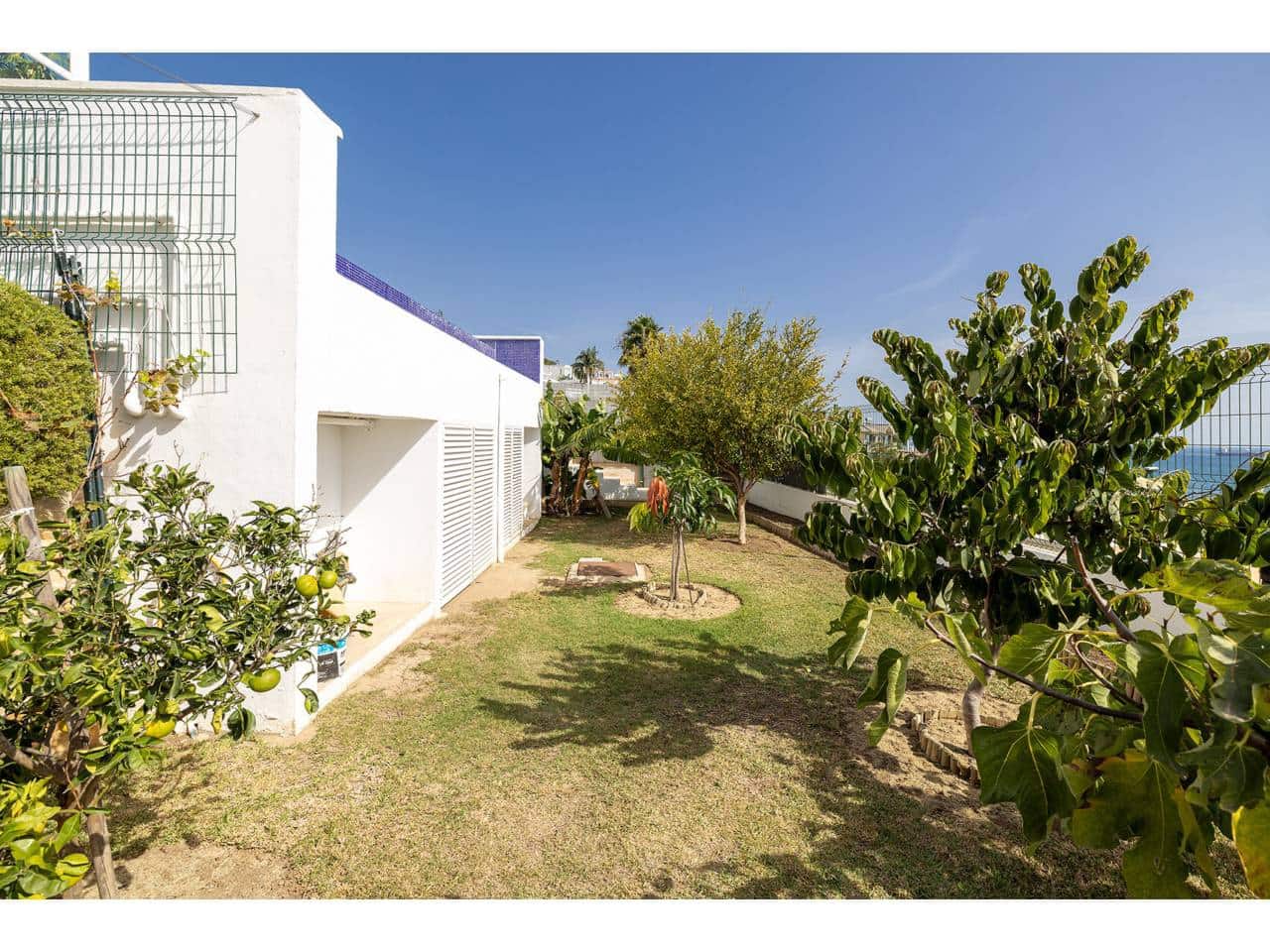 5 slaapkamer Villa te koop in Algeciras met zwembad garage - € 880.000 (Ref: 10182427)