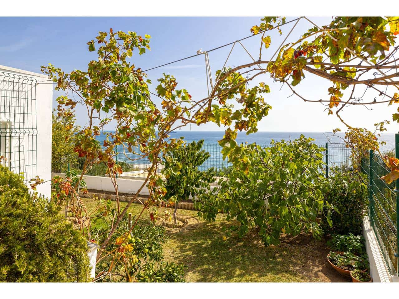 5 slaapkamer Villa te koop in Algeciras met zwembad garage - € 880.000 (Ref: 10182427)