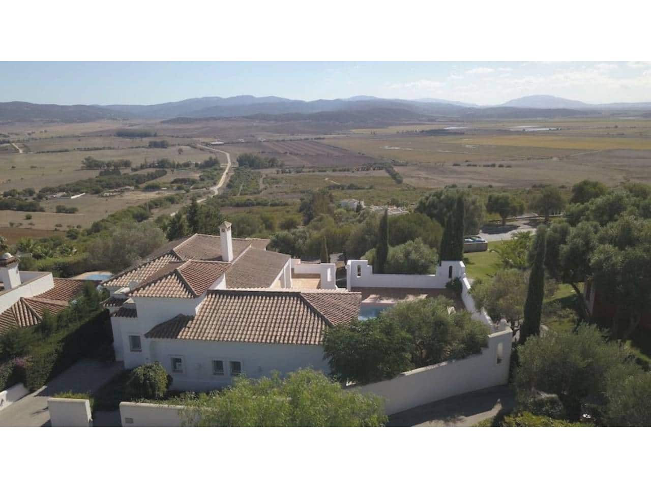 4 quarto Moradia para venda em Benalup com piscina garagem - 695 000 € (Ref: 6898482)