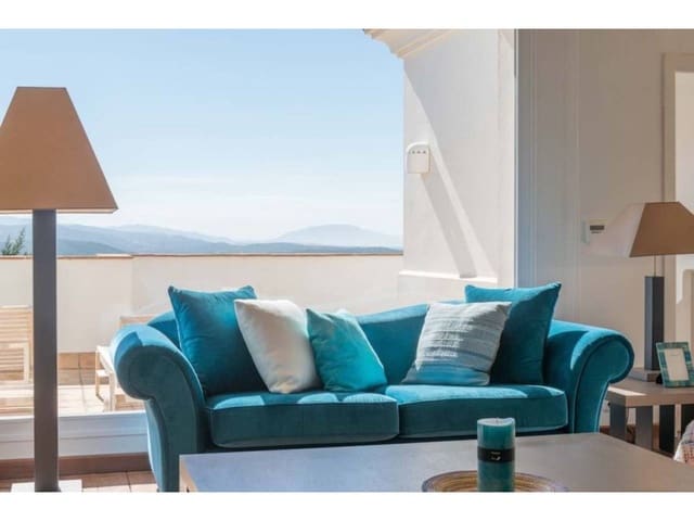 4 bedroom Villa for sale in Benalup with pool garage - € 695,000 (Ref: 6898482)