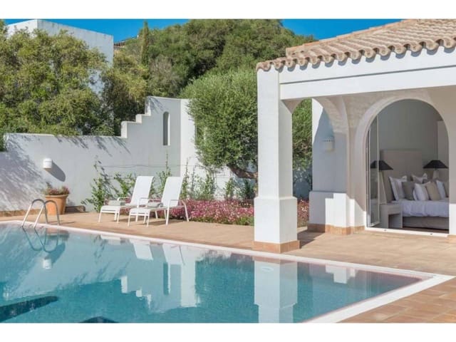 4 bedroom Villa for sale in Benalup with pool garage - € 695,000 (Ref: 6898482)