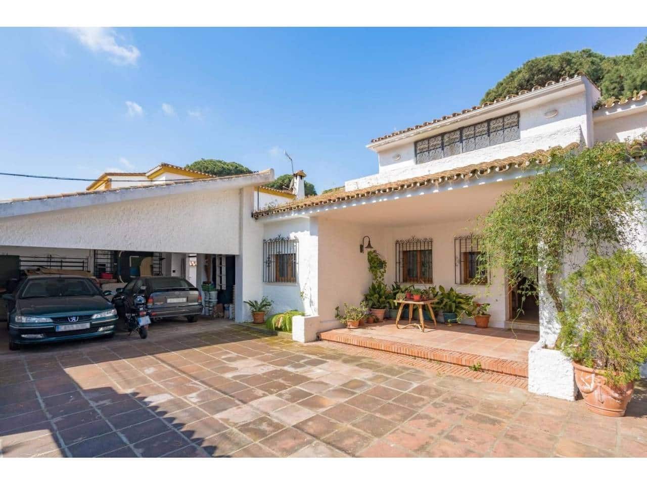 5 soveværelse Villa til salg i Algeciras med swimmingpool - € 800.000 (Ref: 6898499)
