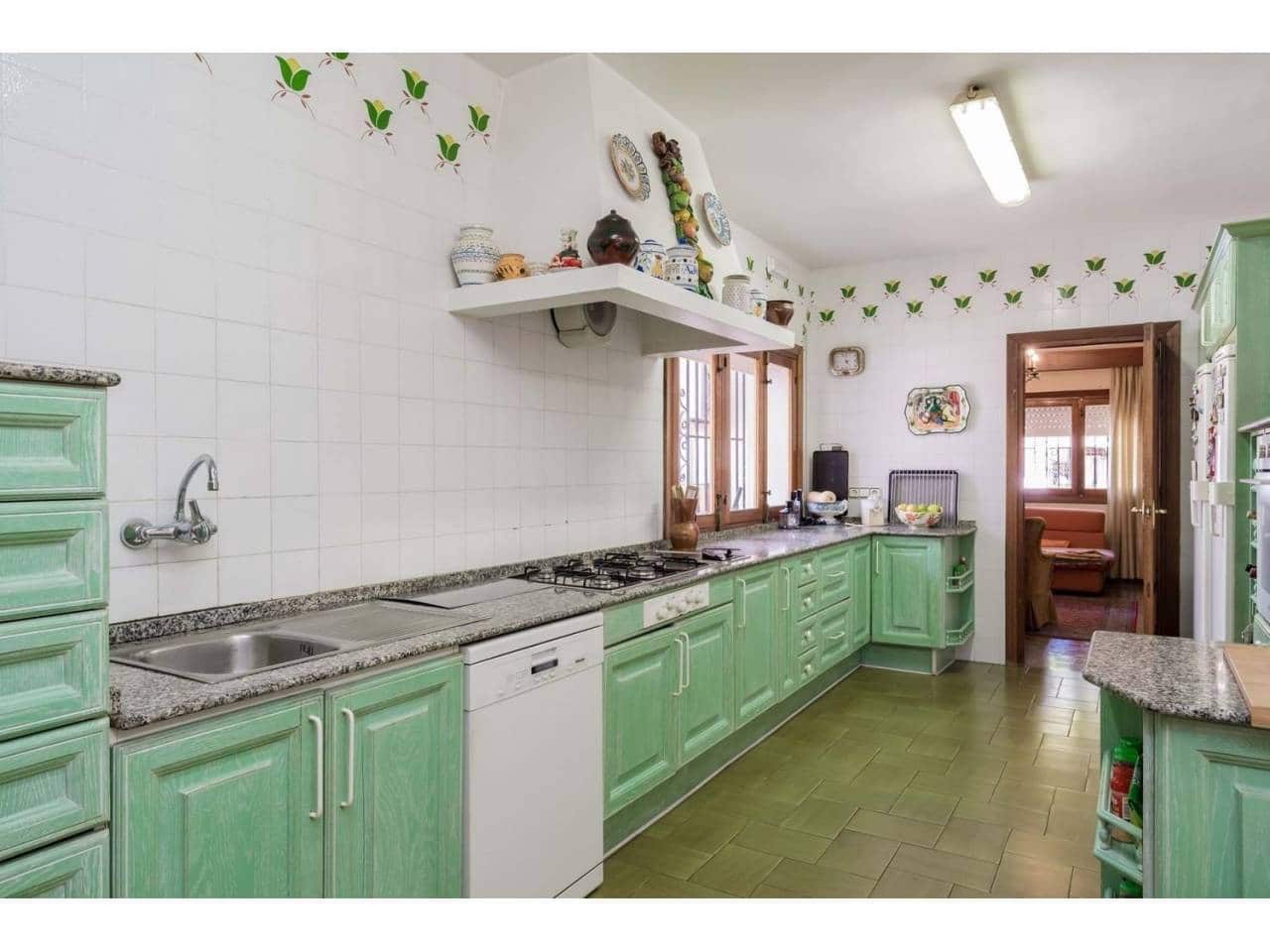 5 soveværelse Villa til salg i Algeciras med swimmingpool - € 800.000 (Ref: 6898499)