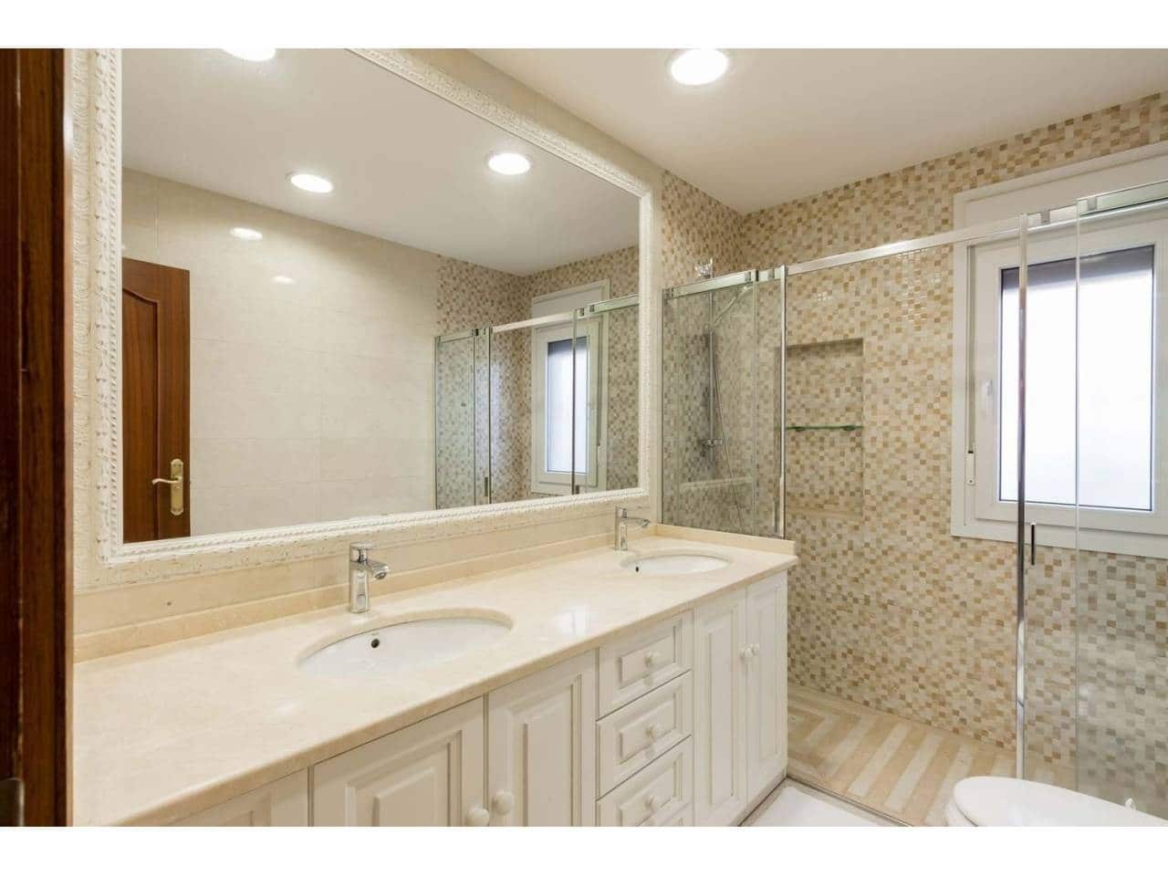 5 soveværelse Villa til salg i Algeciras med swimmingpool - € 800.000 (Ref: 6898499)