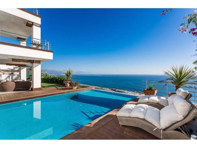 5 soverom Villa til salgs i Manilva med svømmebasseng garasje - € 3 295 000 (Ref: 6898537)