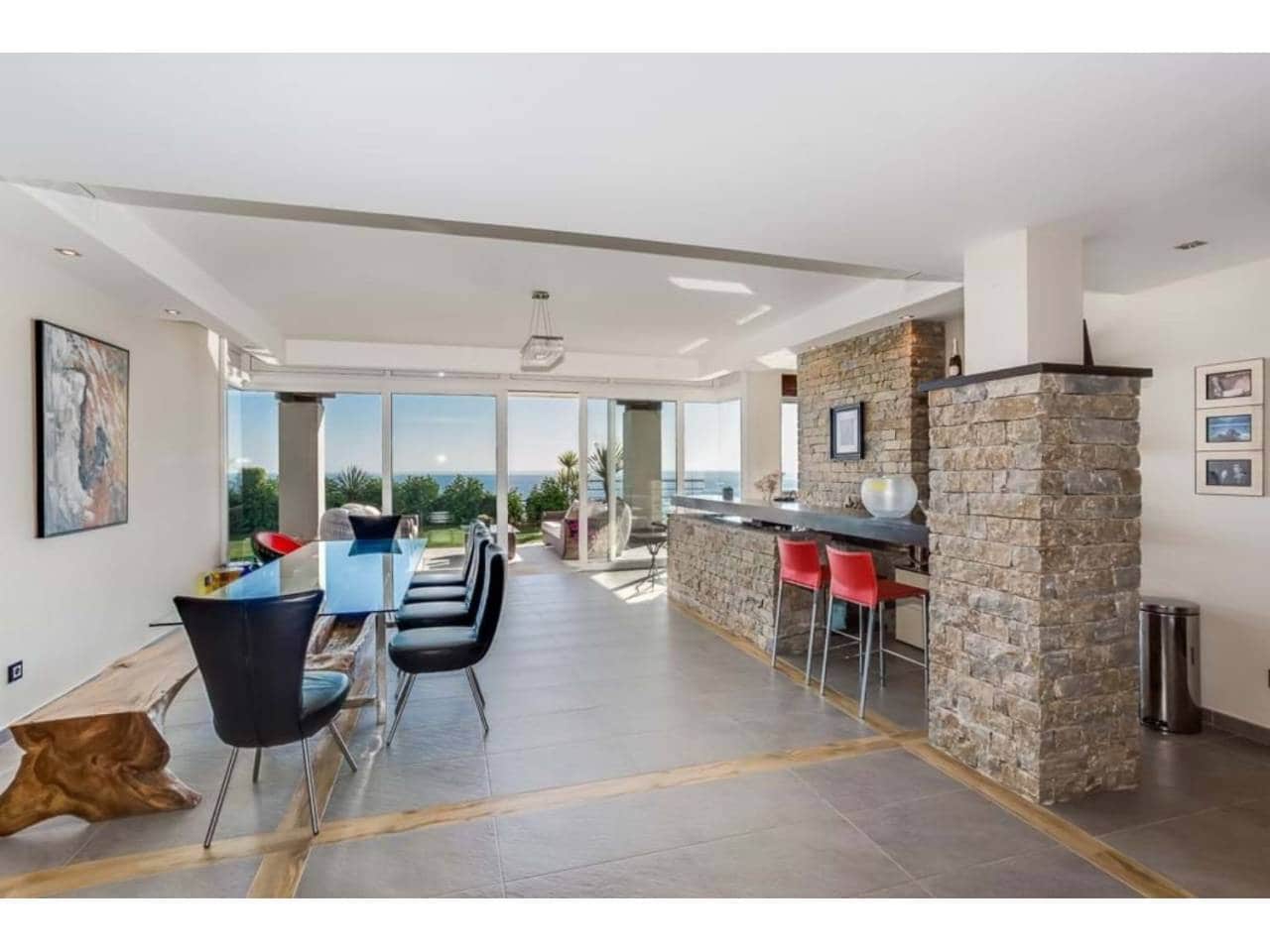 5 soverom Villa til salgs i Manilva med svømmebasseng garasje - € 3 295 000 (Ref: 6898537)