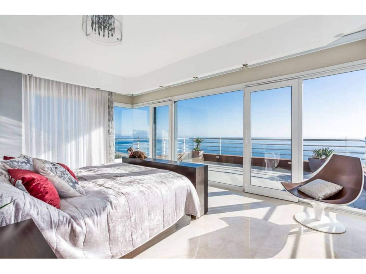 5 soverom Villa til salgs i Manilva med svømmebasseng garasje - € 3 295 000 (Ref: 6898537)