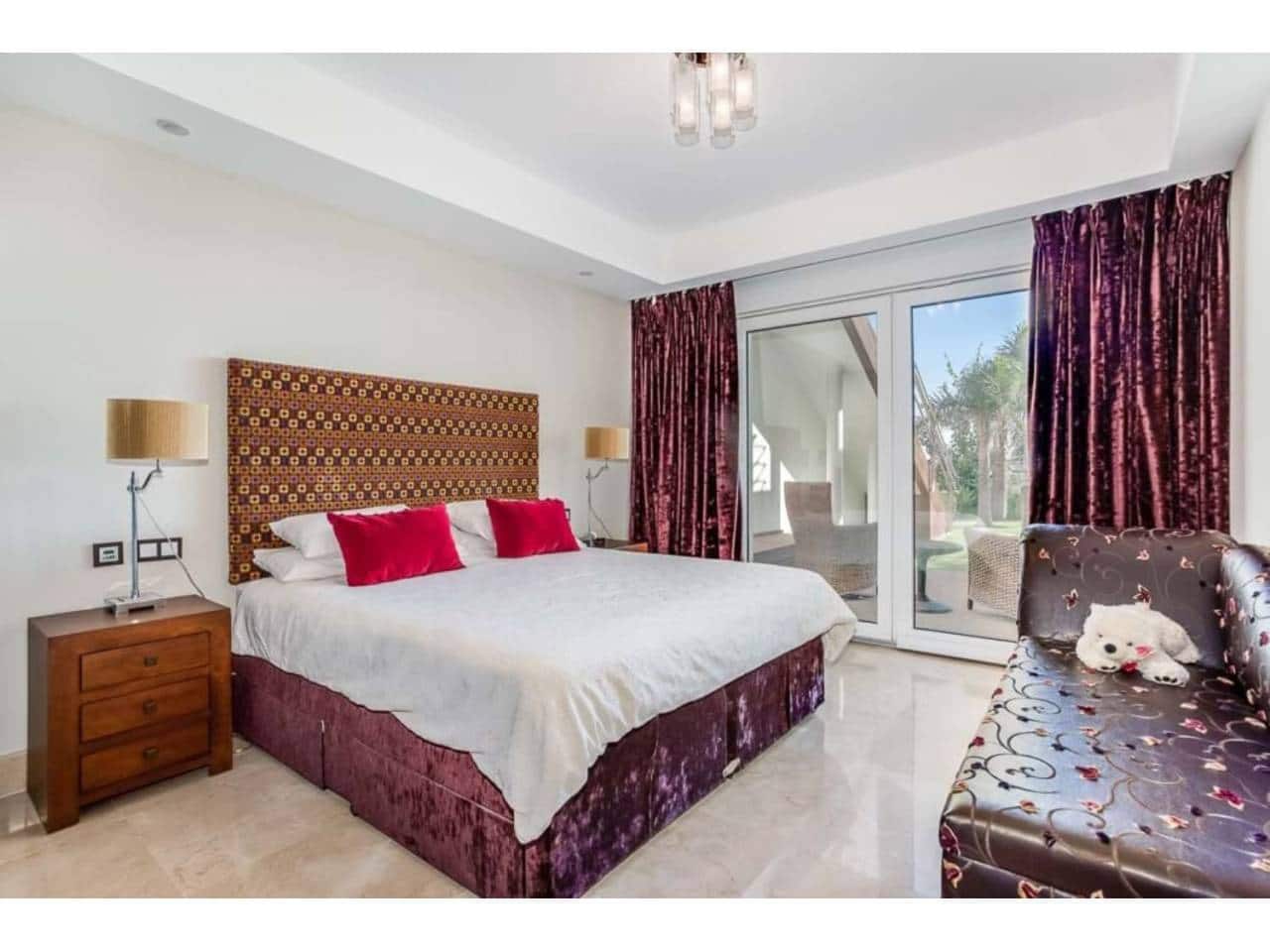 5 soverom Villa til salgs i Manilva med svømmebasseng garasje - € 3 295 000 (Ref: 6898537)