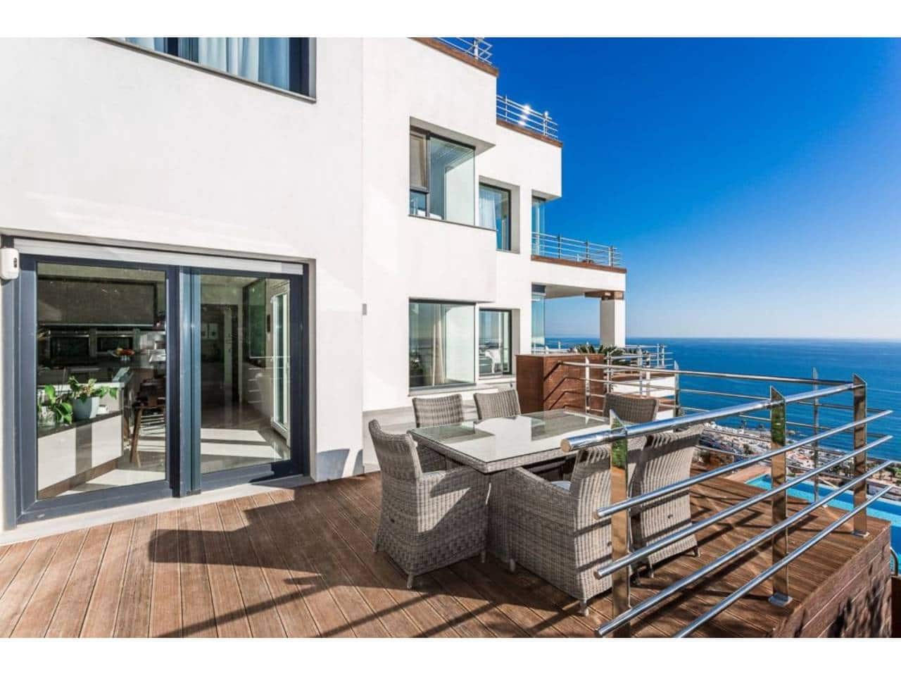 5 soverom Villa til salgs i Manilva med svømmebasseng garasje - € 3 295 000 (Ref: 6898537)