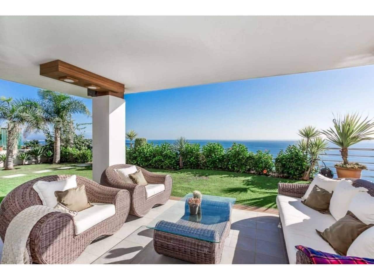 5 soverom Villa til salgs i Manilva med svømmebasseng garasje - € 3 295 000 (Ref: 6898537)