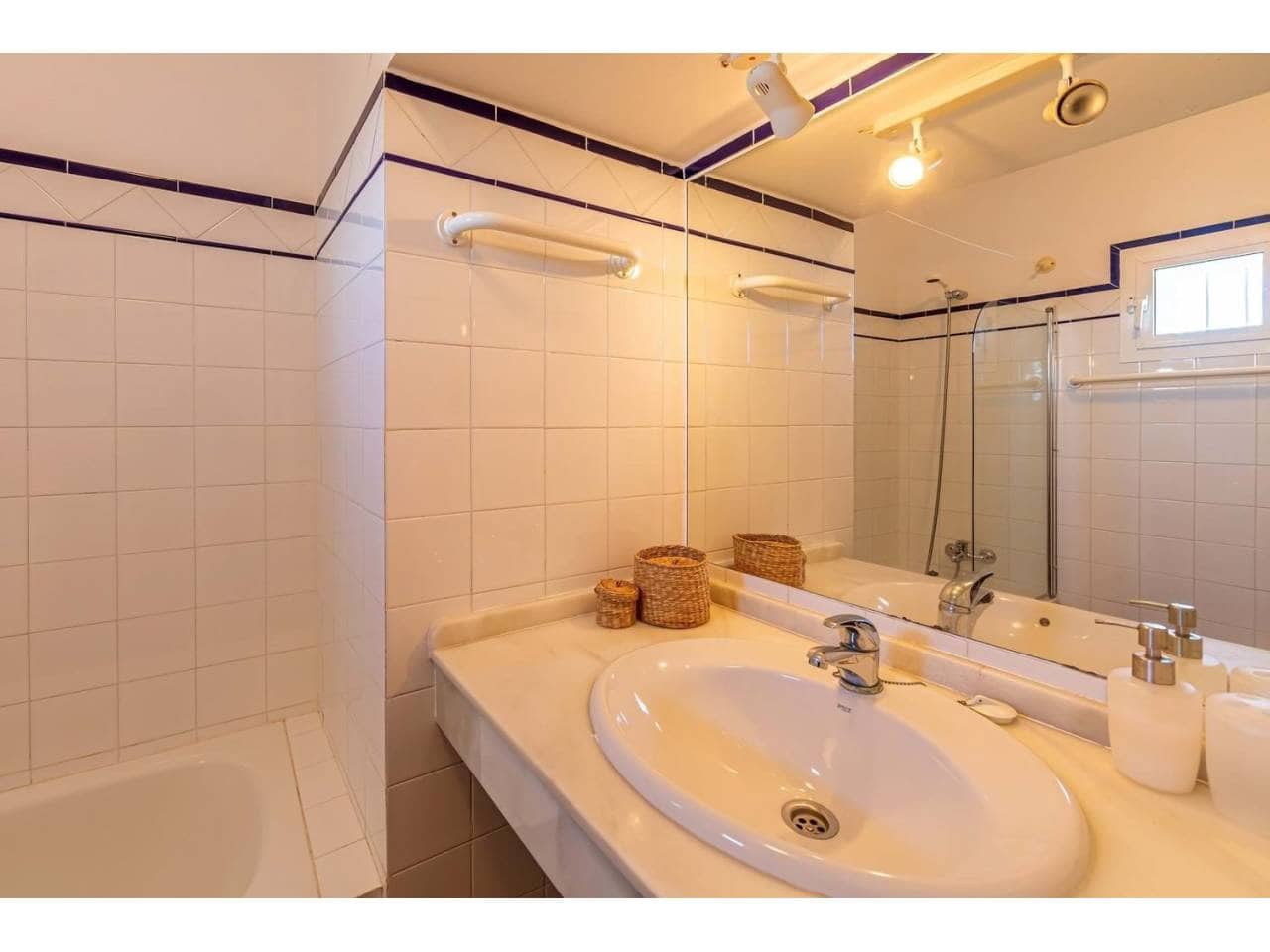8 makuuhuone Hotelli myytävänä paikassa Vejer de la Frontera mukana uima-altaan 
autotalli - 1 375 000 € (Ref: 6898610)