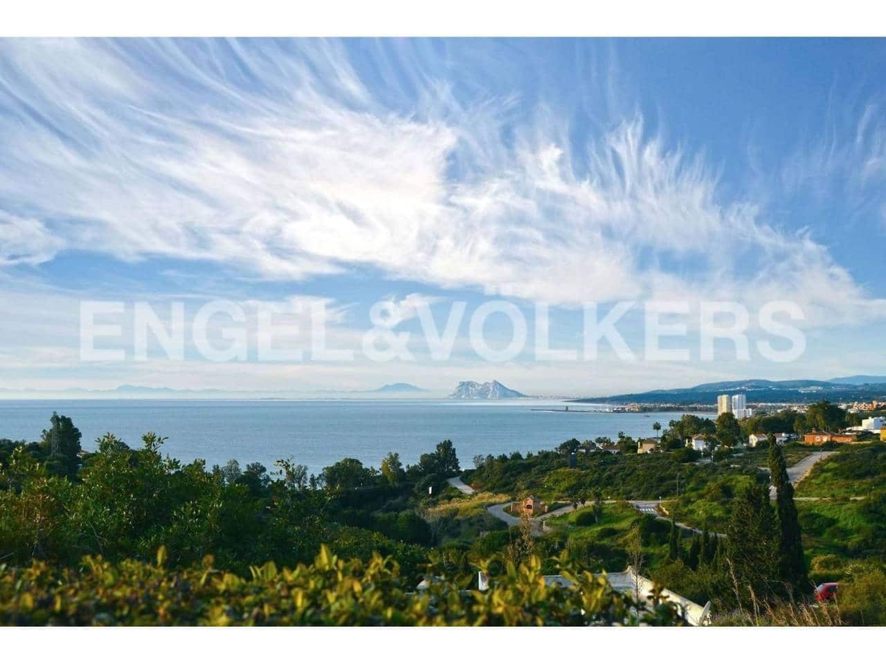 3 sypialnia Dom na sprzedaż w Manilva z basenem garażem - 595 000 € (Ref: 6898632)