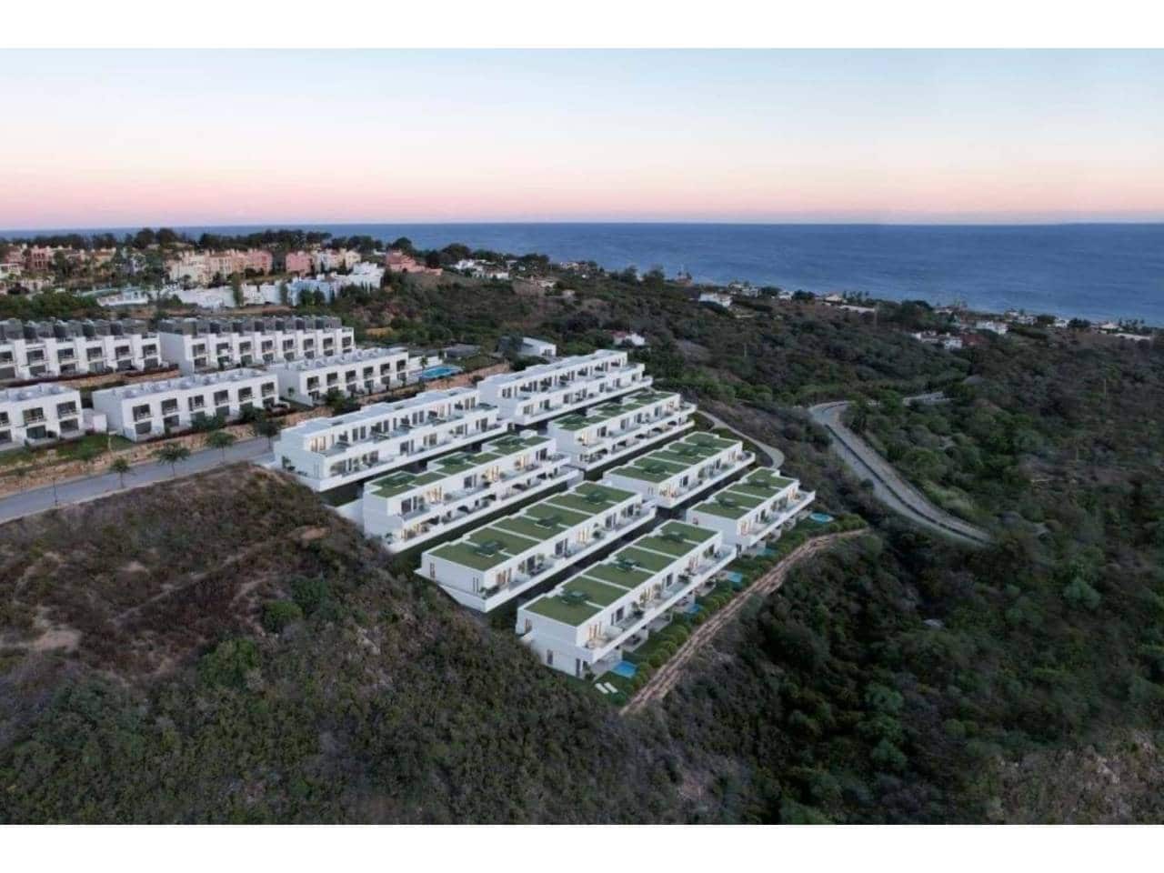 4 sypialnia Dom na sprzedaż w San Luis de Sabinillas z garażem - 466 400 € (Ref: 6898640)