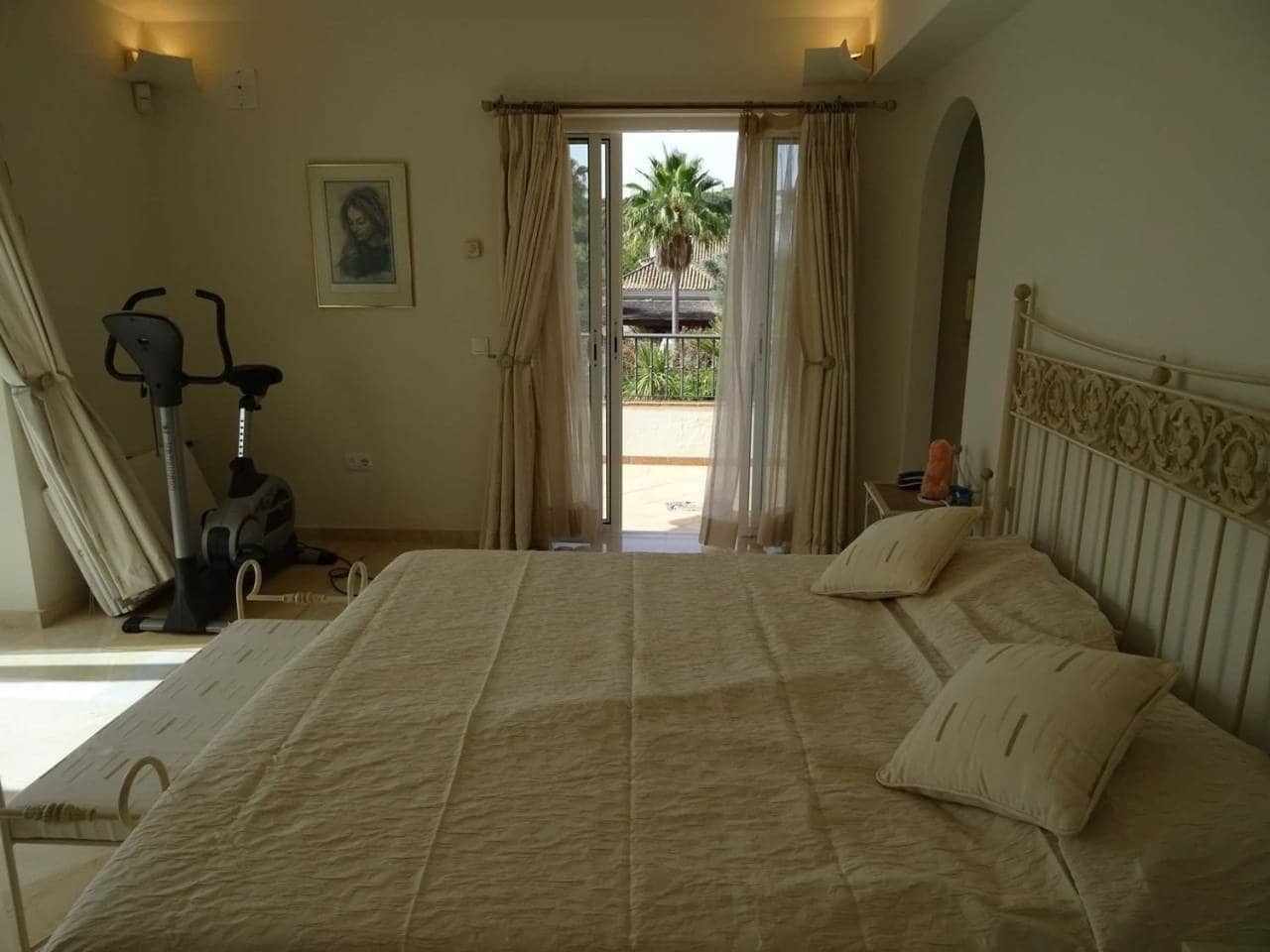 4 soverom Villa til salgs i Sotogrande med svømmebasseng garasje - € 1 700 000 (Ref: 6898656)