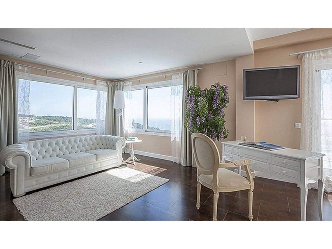 Chalet de 4 habitaciones en Zahara de los Atunes en venta con piscina garaje - 4.350.000 € (Ref: 6898664)