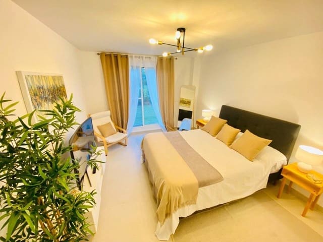 5 chambre Appartement à vendre à Sotogrande, San Roque avec piscine garage - 875 000 € (Ref: 6960212)