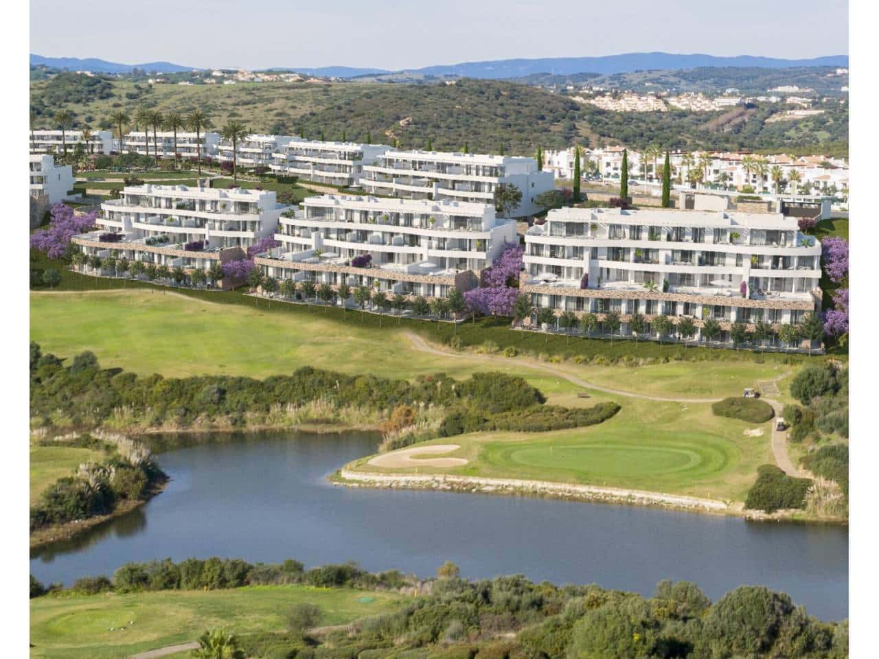 Apartamento de 2 habitaciones en La Alcaidesa en venta con piscina garaje - 329.000 € (Ref: 6974978)