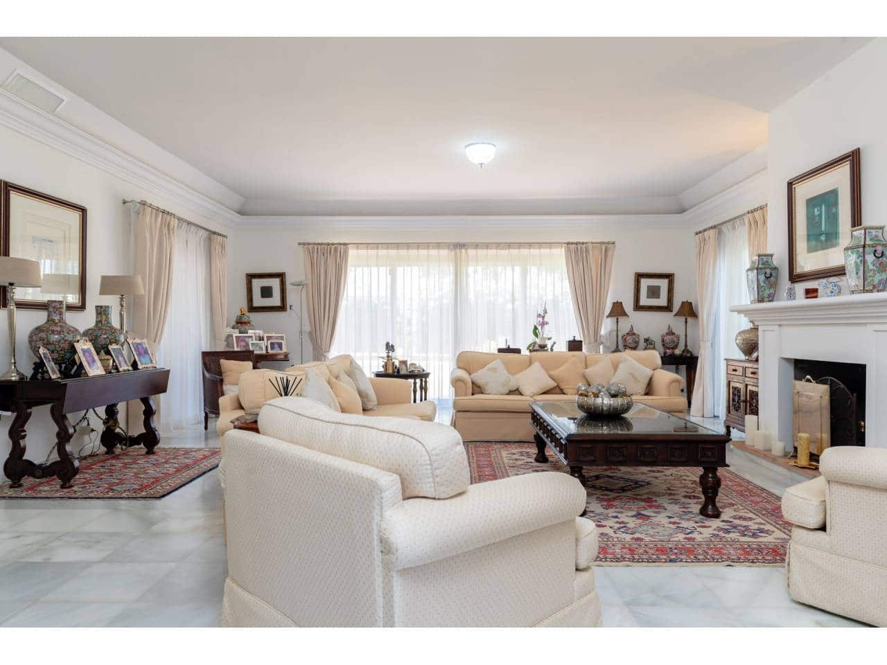 5 Zimmer Villa zu verkaufen in Sotogrande mit Pool Garage - 1.850.000 € (Ref: 6996521)