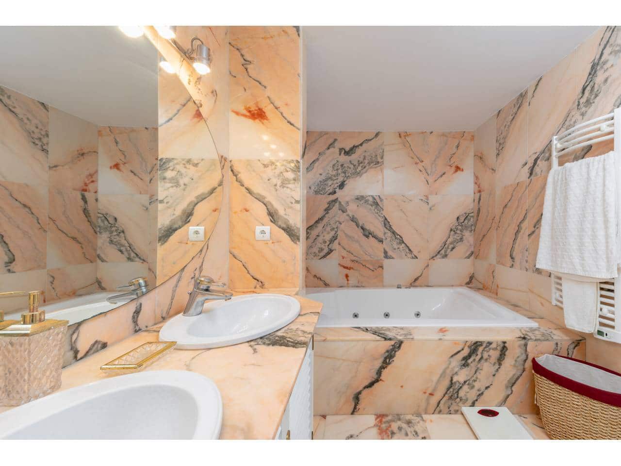 5 Zimmer Villa zu verkaufen in Sotogrande mit Pool Garage - 1.850.000 € (Ref: 6996521)