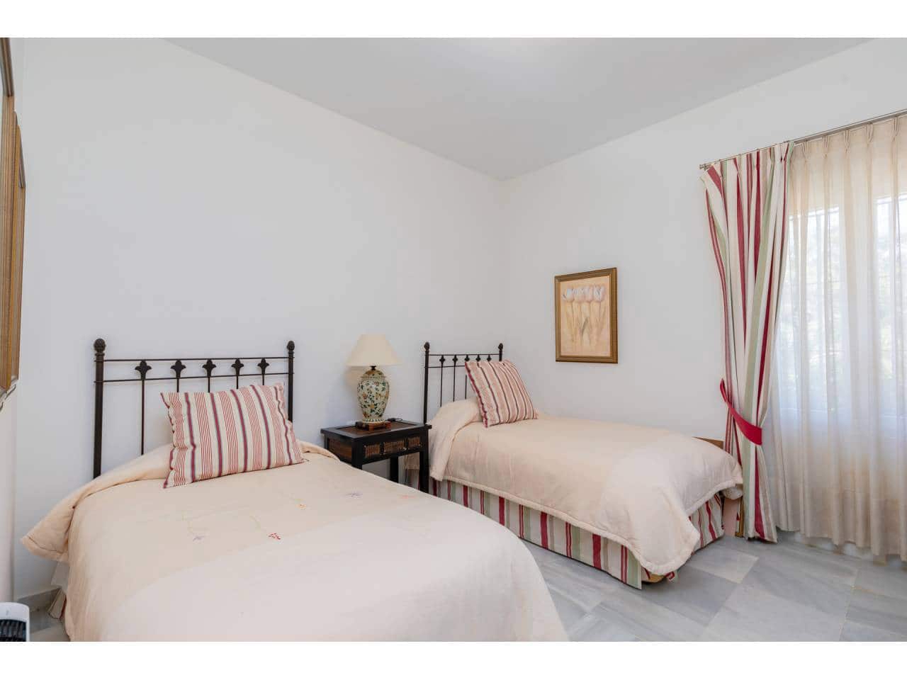 5 Zimmer Villa zu verkaufen in Sotogrande mit Pool Garage - 1.850.000 € (Ref: 6996521)