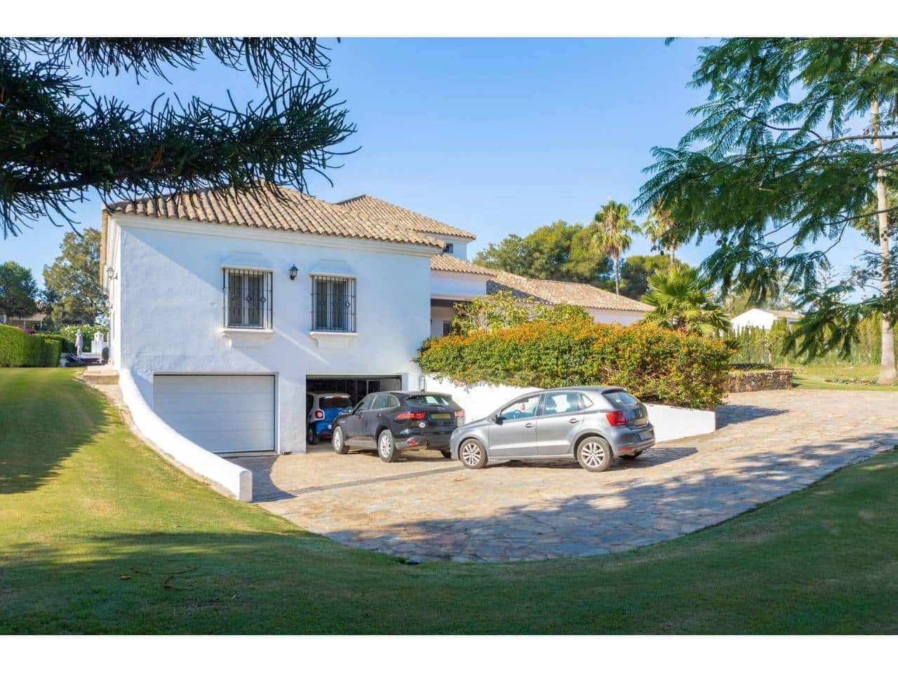 5 Zimmer Villa zu verkaufen in Sotogrande mit Pool Garage - 1.850.000 € (Ref: 6996521)
