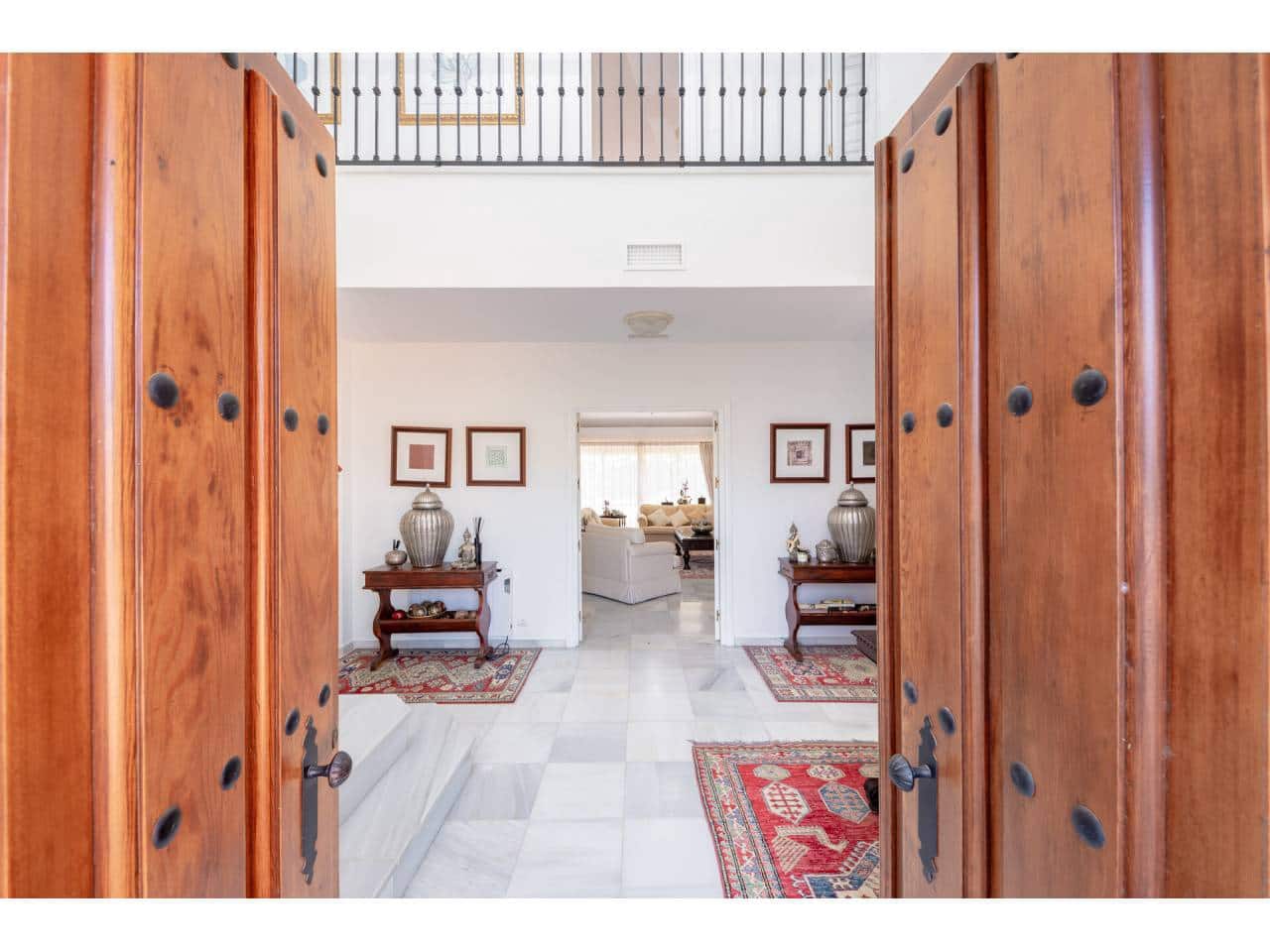 5 Zimmer Villa zu verkaufen in Sotogrande mit Pool Garage - 1.850.000 € (Ref: 6996521)