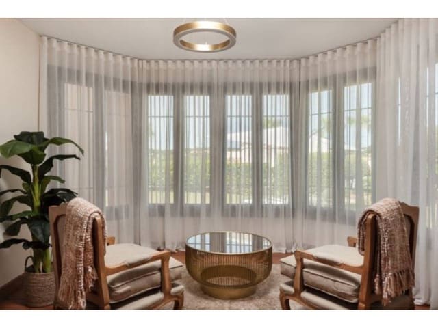 4 sypialnia Willa na sprzedaż w Sotogrande Alto, San Roque z basenem garażem - 1 180 000 € (Ref: 7317358)