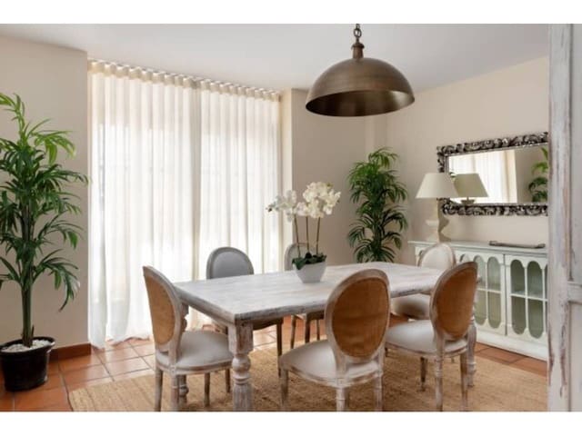 4 sypialnia Willa na sprzedaż w Sotogrande Alto, San Roque z basenem garażem - 1 180 000 € (Ref: 7317358)