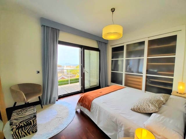 4 soveværelse Villa til salg i Torreguadiaro, San Roque med swimmingpool garage - € 1.190.000 (Ref: 7366126)