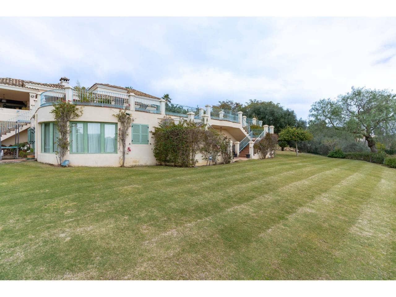 9 Zimmer Villa zu verkaufen in Sotogrande mit Pool Garage - 3.600.000 € (Ref: 7410950)