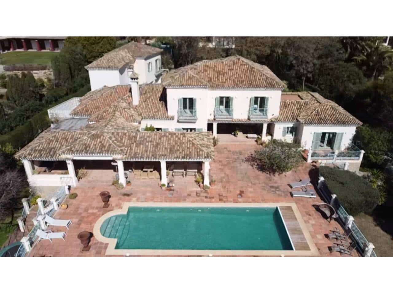 9 Zimmer Villa zu verkaufen in Sotogrande mit Pool Garage - 3.600.000 € (Ref: 7410950)